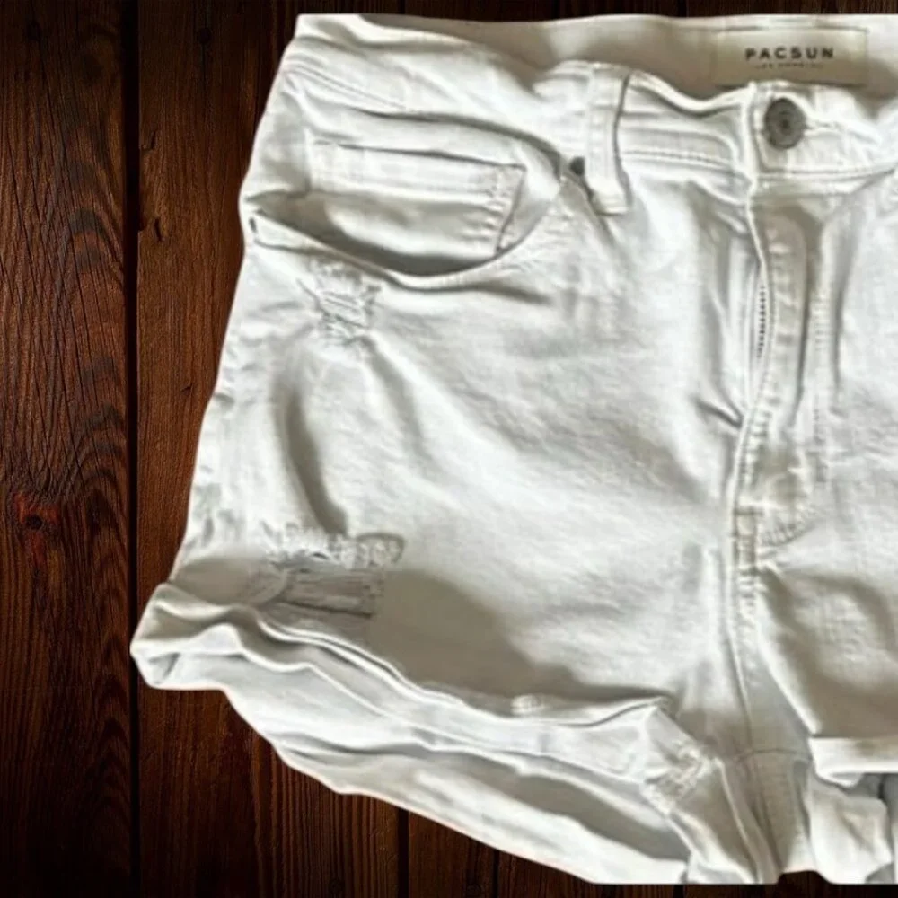 PacSun LA The Shortie White Denim Distressed Shorts Women's Size 29